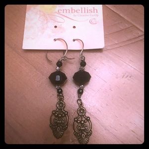 ❤️NEW! Drop black beaded & bronze detail earrings